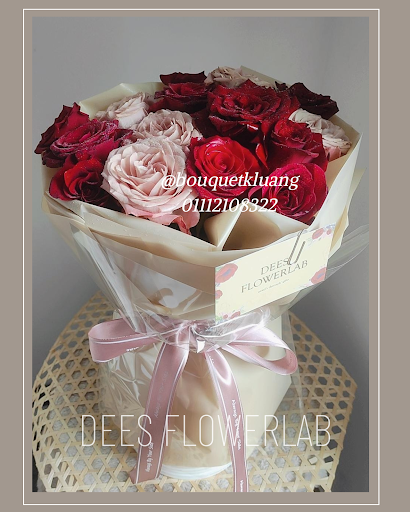 DEES FLOWERLAB