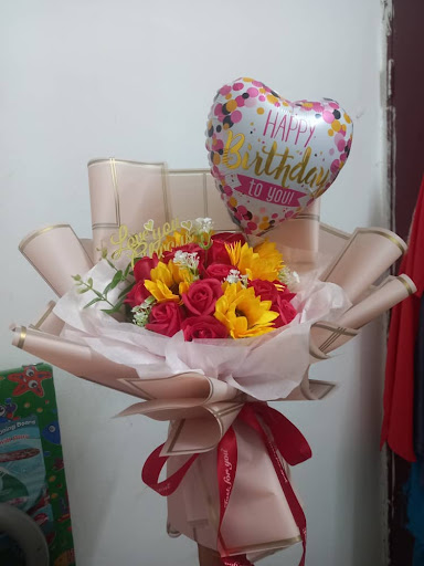 SL BOUQUET & SURPRISE DELIVERY