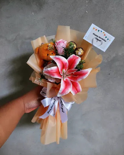 Loucie Gift