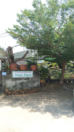 Nurseri Dan Lanskap Alam Hijau