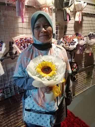 Rosemallow Florist Surprise Delivery Setia Alam