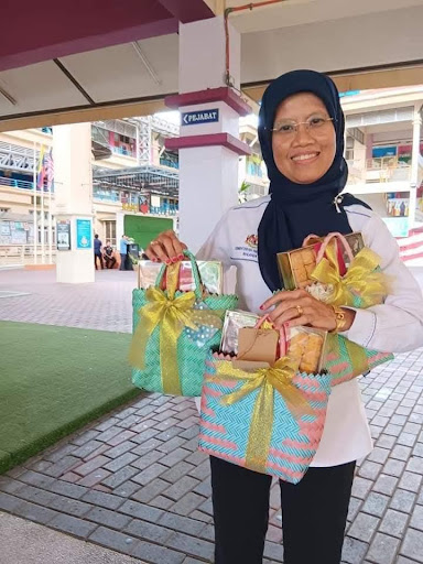 Surprise Delivery & Dessert Shop