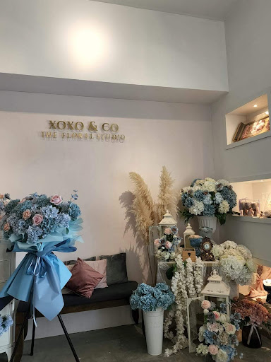 XOXO & CO - The Floral Studio